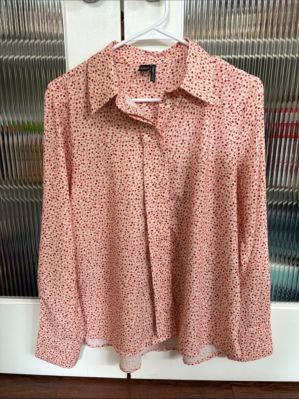 Icone par Simons Women’s Pink Printed Button-Down Shirt